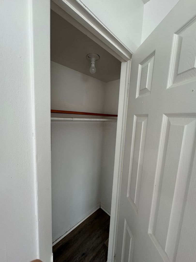 Stow Apartment: 4503 Hudson Dr