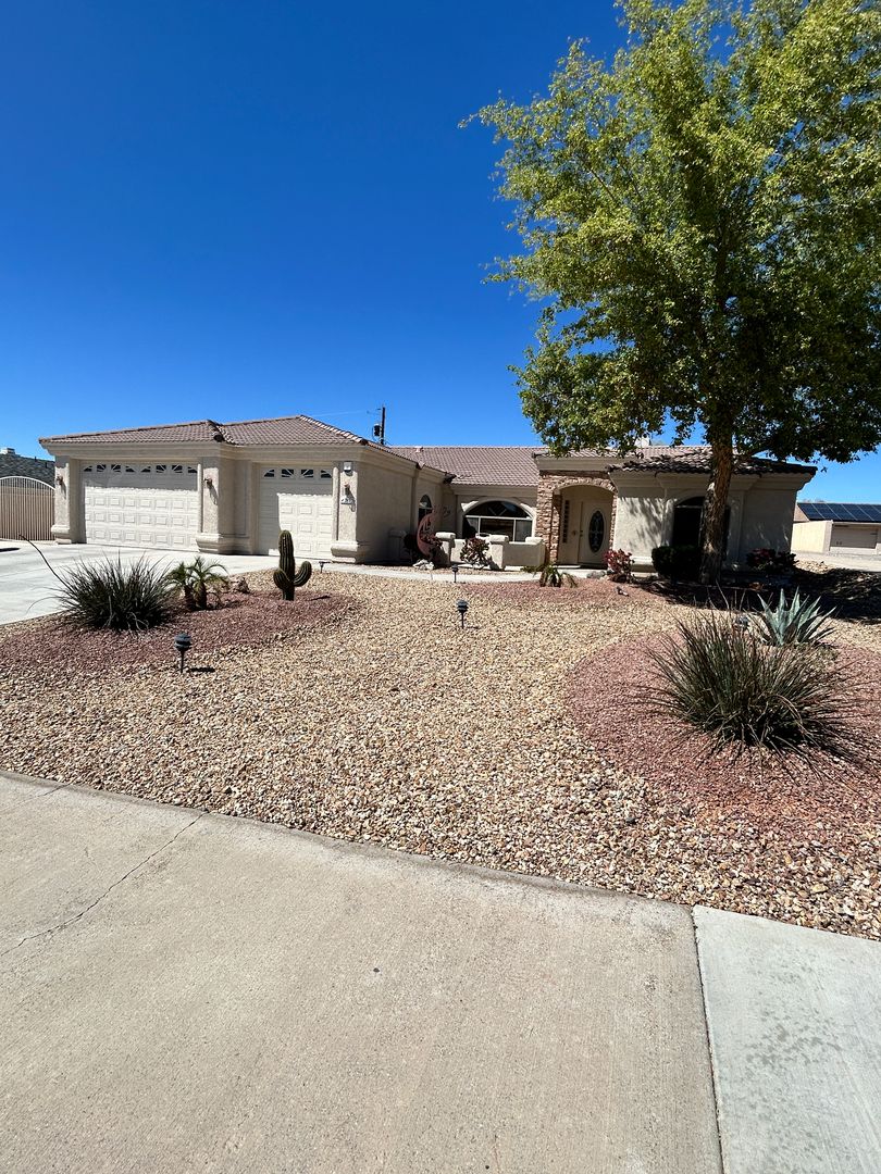 Lake Havasu City House: 2875 Saratoga Ave