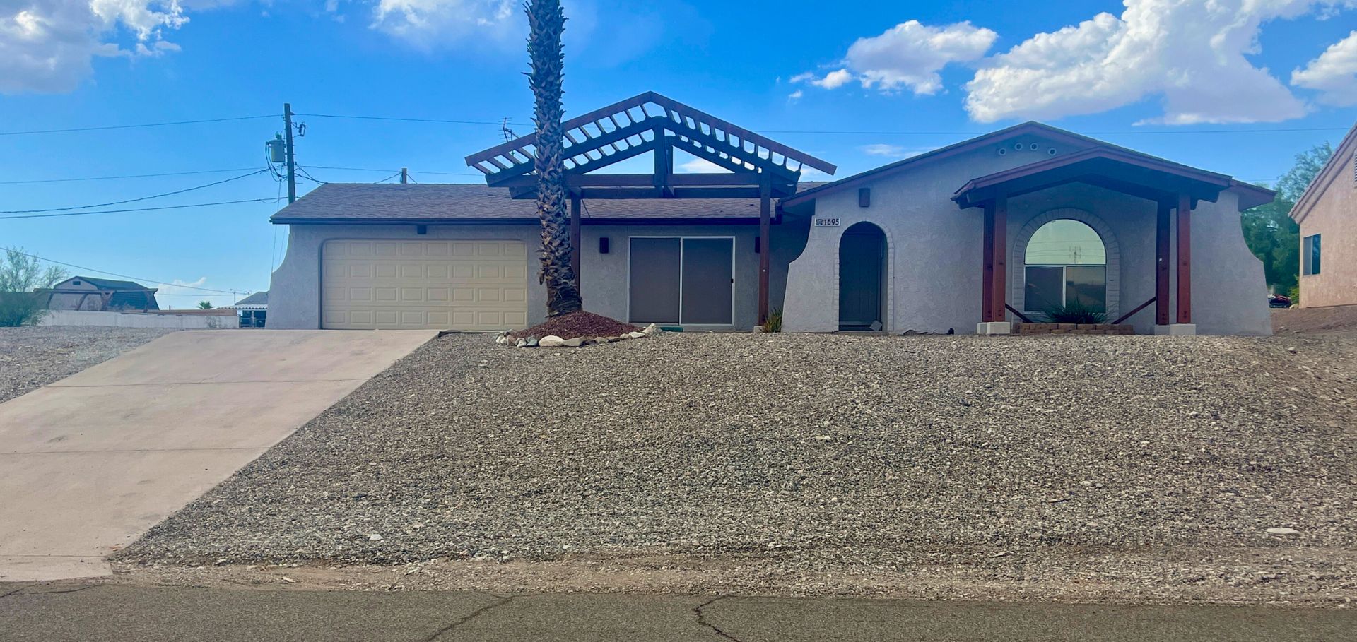 Lake Havasu City House: 1695 Willow Ave.