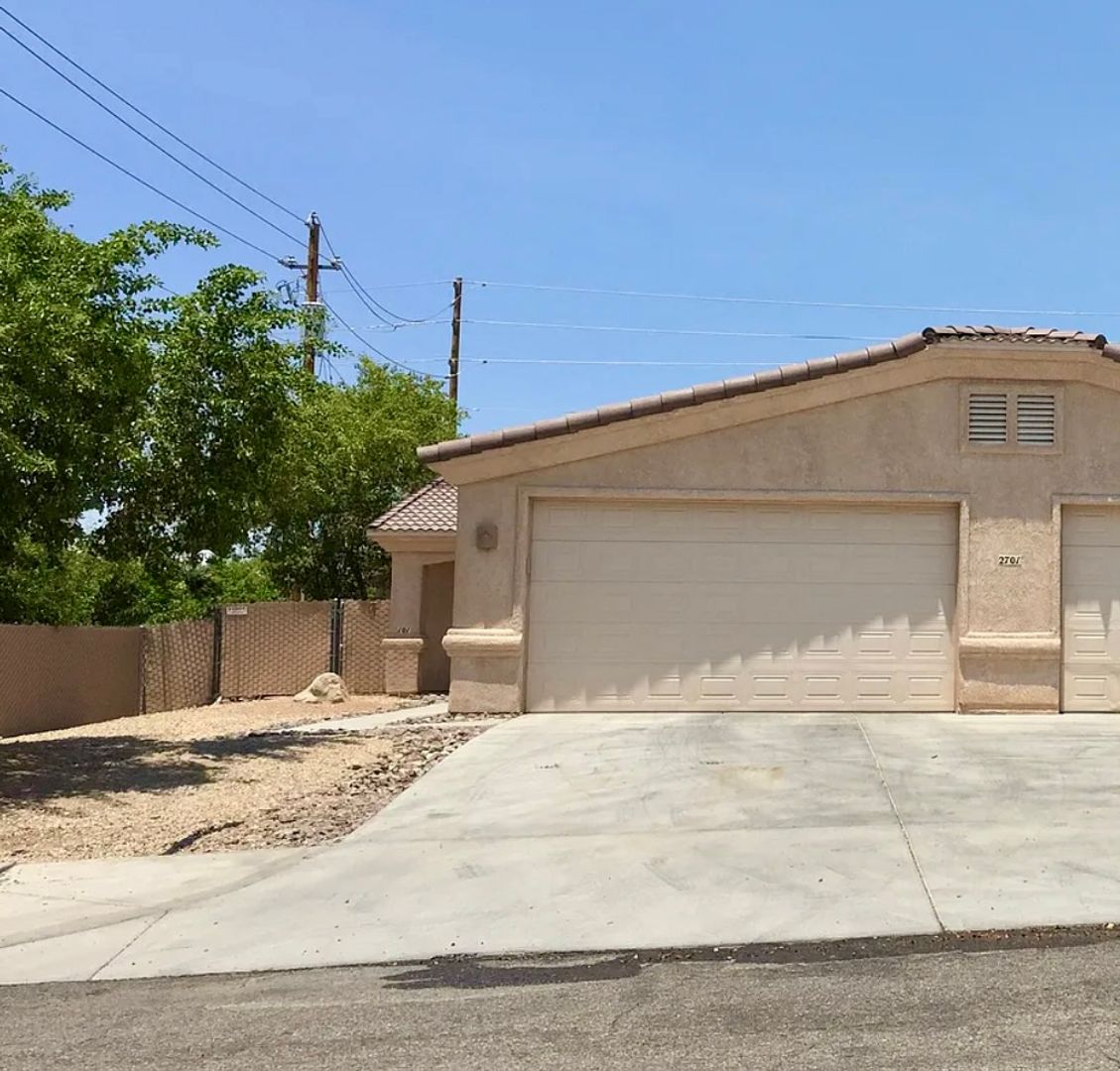 Lake Havasu City Apartment: 2701 McCulloch Blvd N