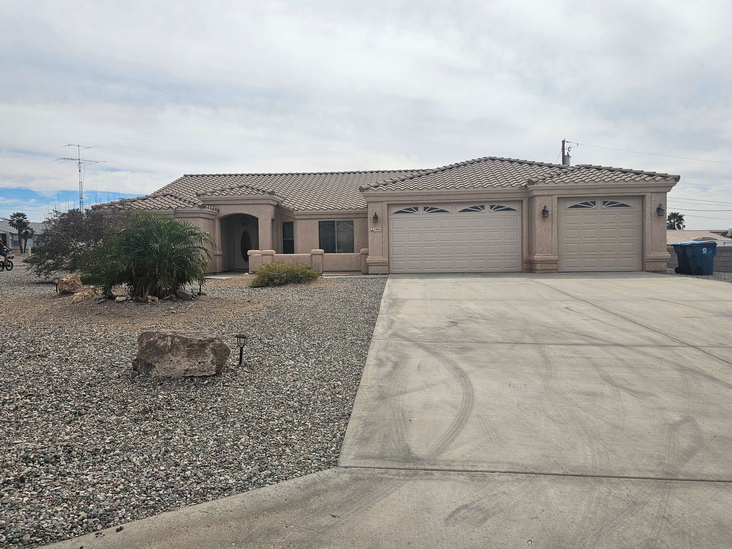 Lake Havasu City House: 3990 Chemehuevi Blvd