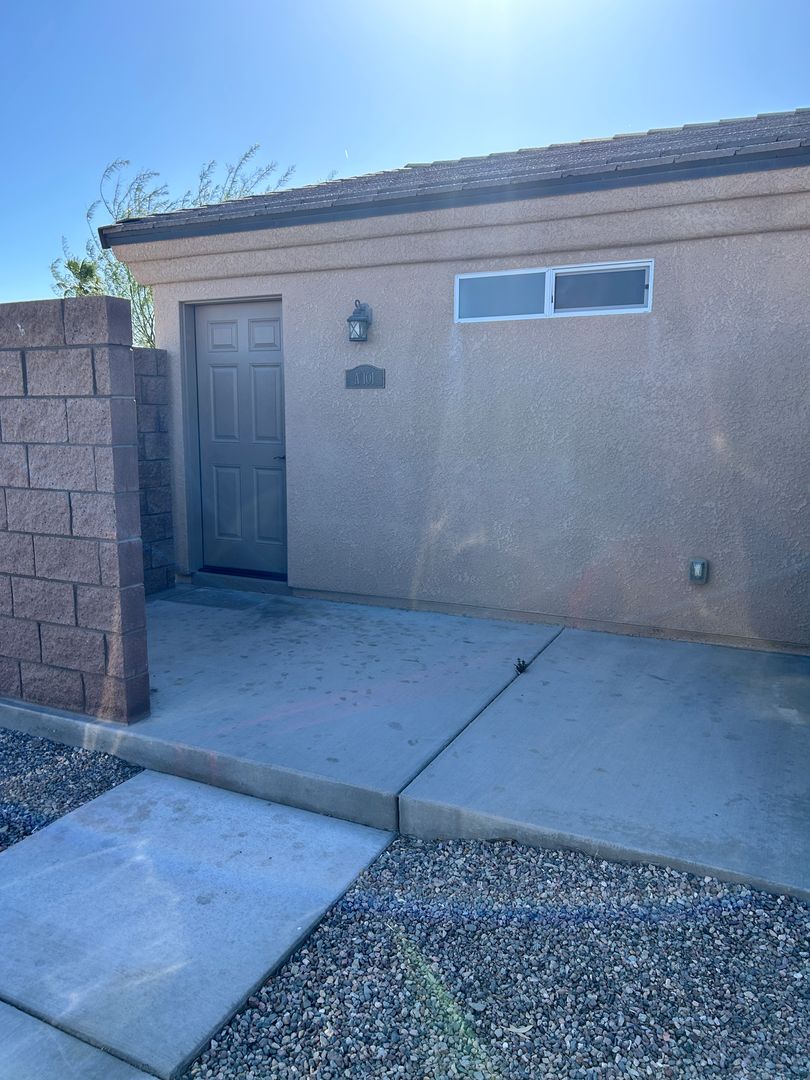 Lake Havasu City Apartment: 2040 Injo Dr.