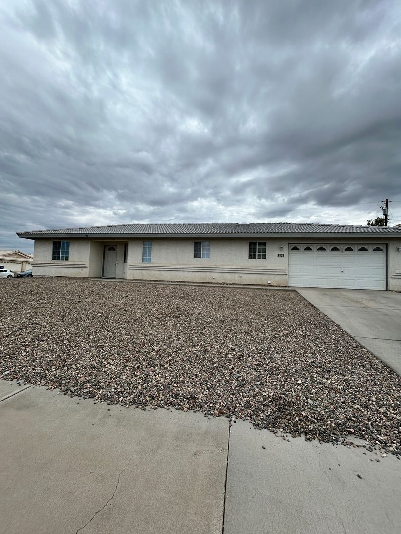 Lake Havasu City House: 3175 Starline Dr.