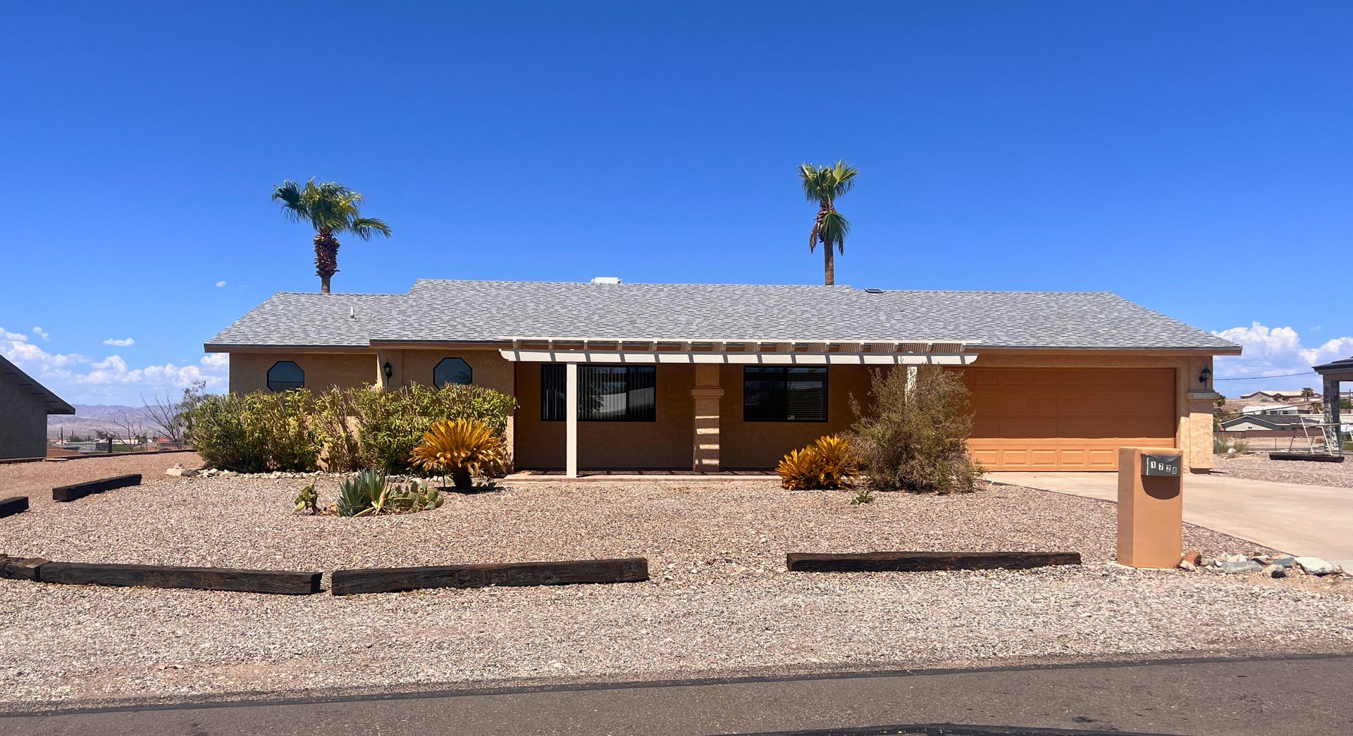 Lake Havasu City House: 1728 Rainbow Ave. S