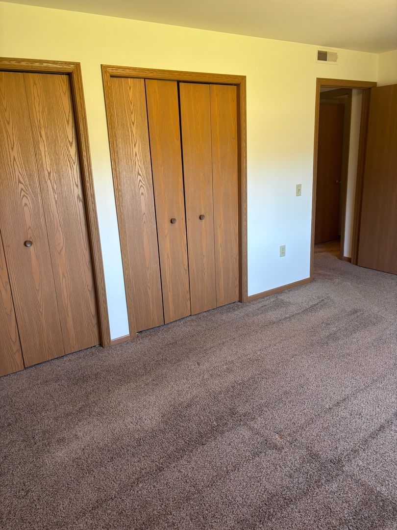 Ixonia Apartment: W1083 Lewis Lane