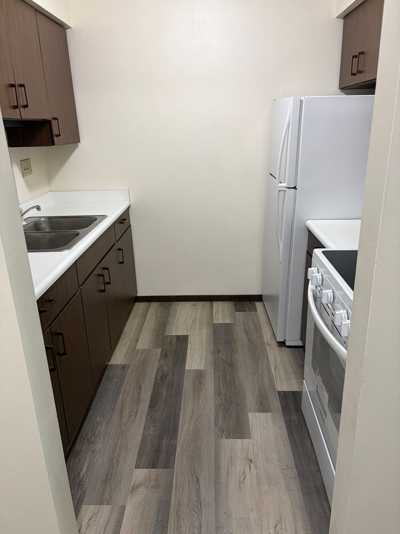 Waterloo Apartment: 580 Knowlton St