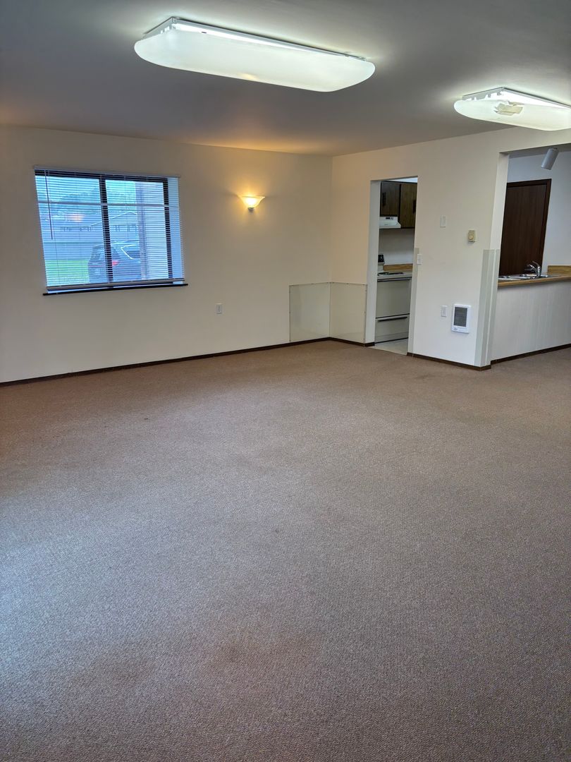 Lomira Apartment: 465 Main Street