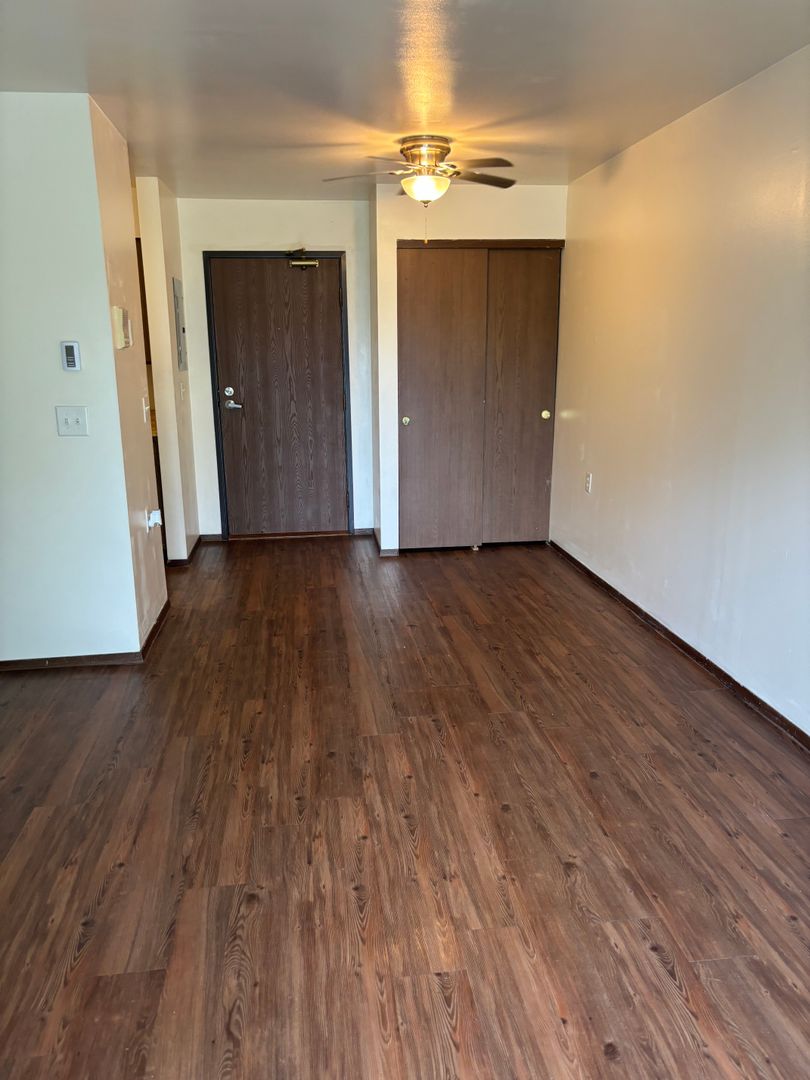 Lomira Apartment: 465 Main Street