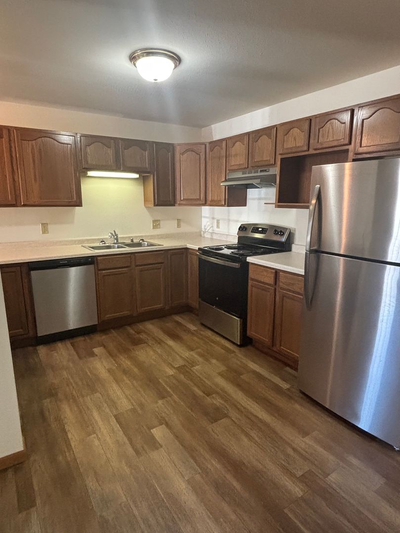 Ixonia Apartment: W1087 Lewis Lane