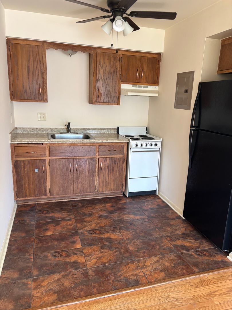 Waukesha Apartment: 1165 White Rock Ave