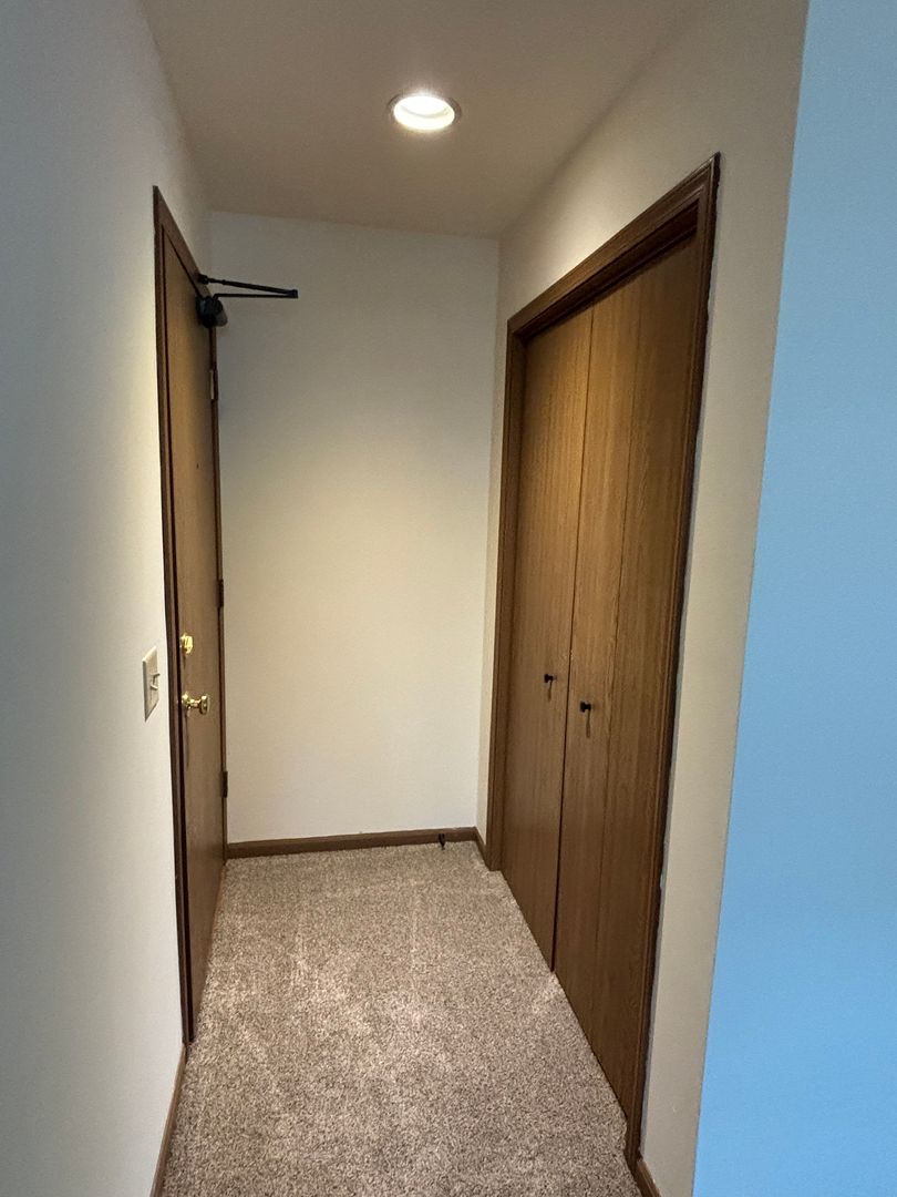 Jefferson Apartment: 719/721 W Racine Street