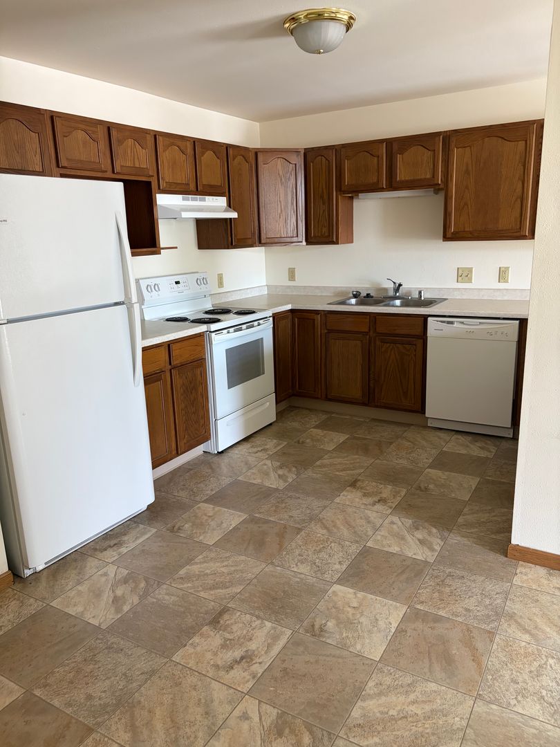 Ixonia Apartment: W1087 Lewis Lane