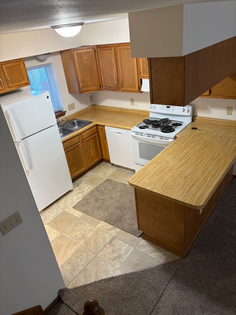 Sullivan Apartment: 530-532-534-536 Partridge Court