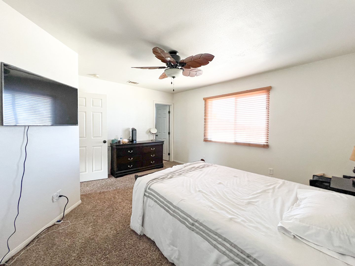 6829 Quail Spring Avenue 6 of 12