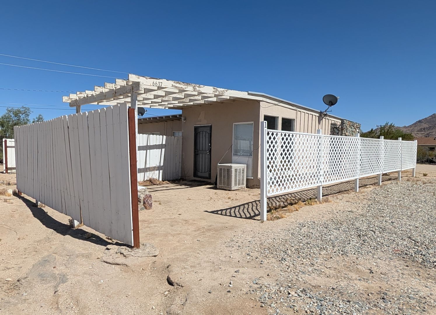 Twentynine Palms Apartment: 6637 Yucca Ave