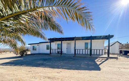 Newly Remodeled 3 Bedroom House on 5 Acres – photo 1