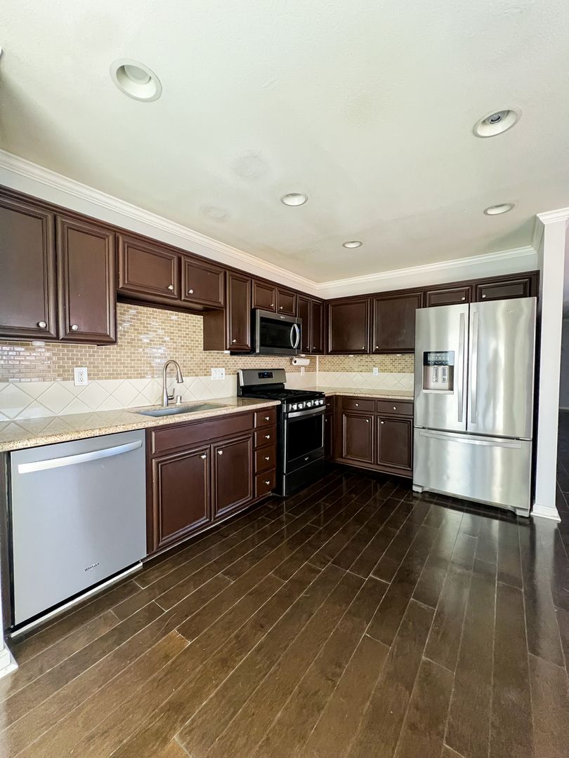 71597 Sun Valley Drive 7 of 8