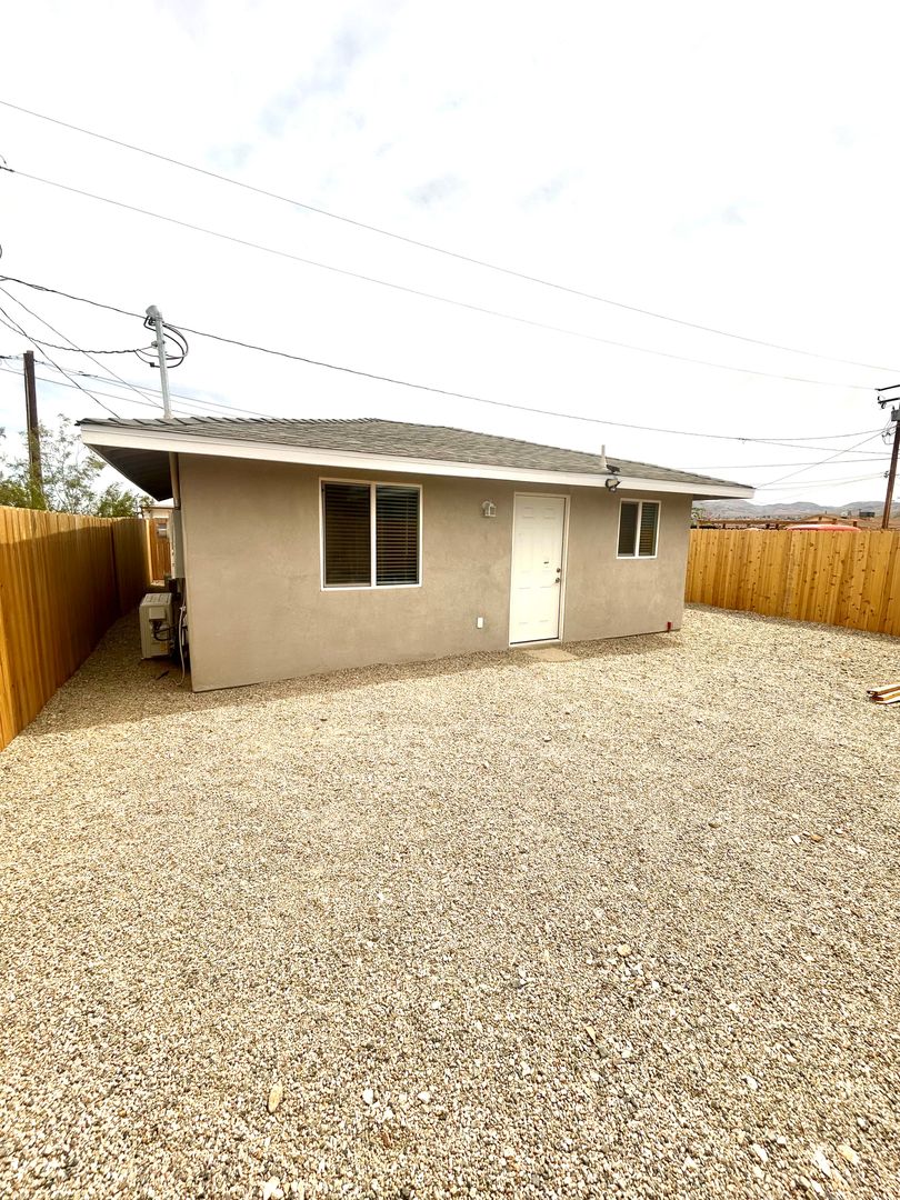 Twentynine Palms House: 6403 East Court