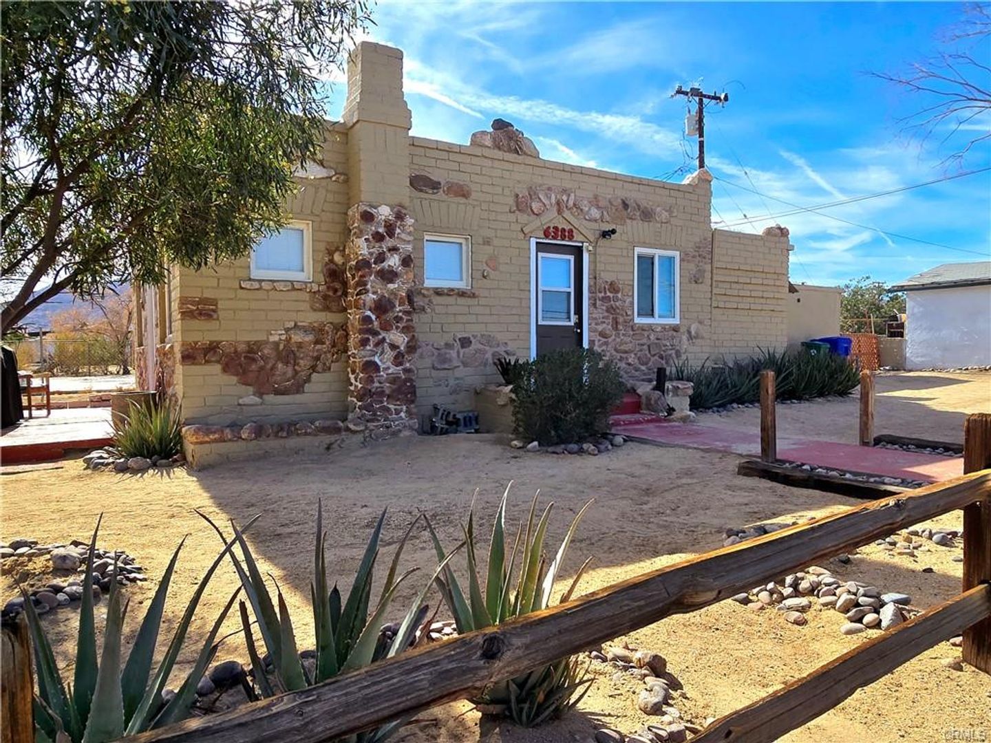 Twentynine Palms House: 6388 West Court