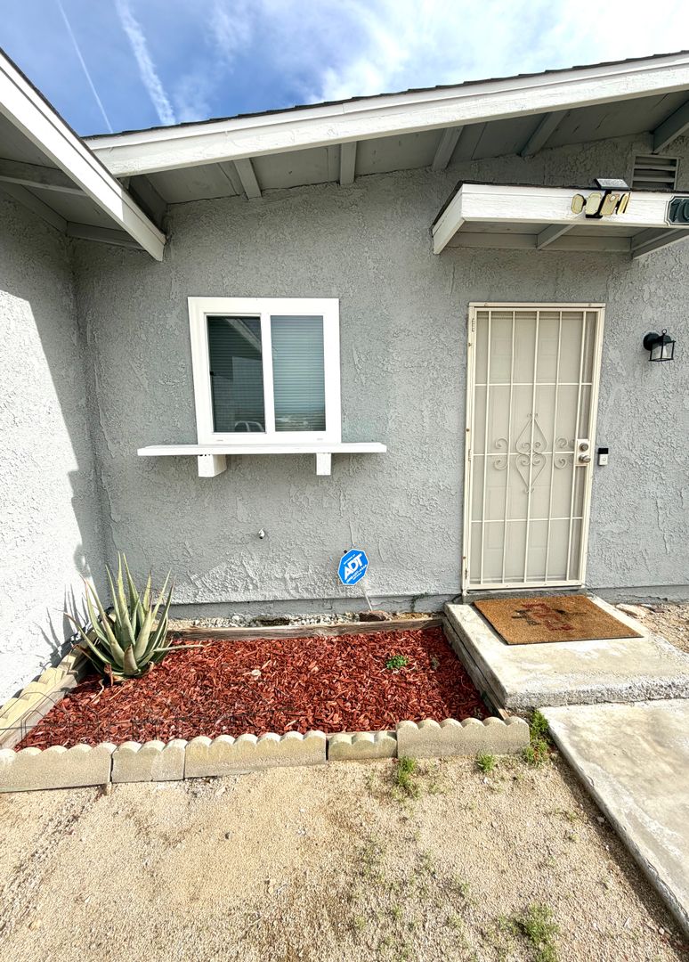 29 Palms House: 7005 N. Star Ave.