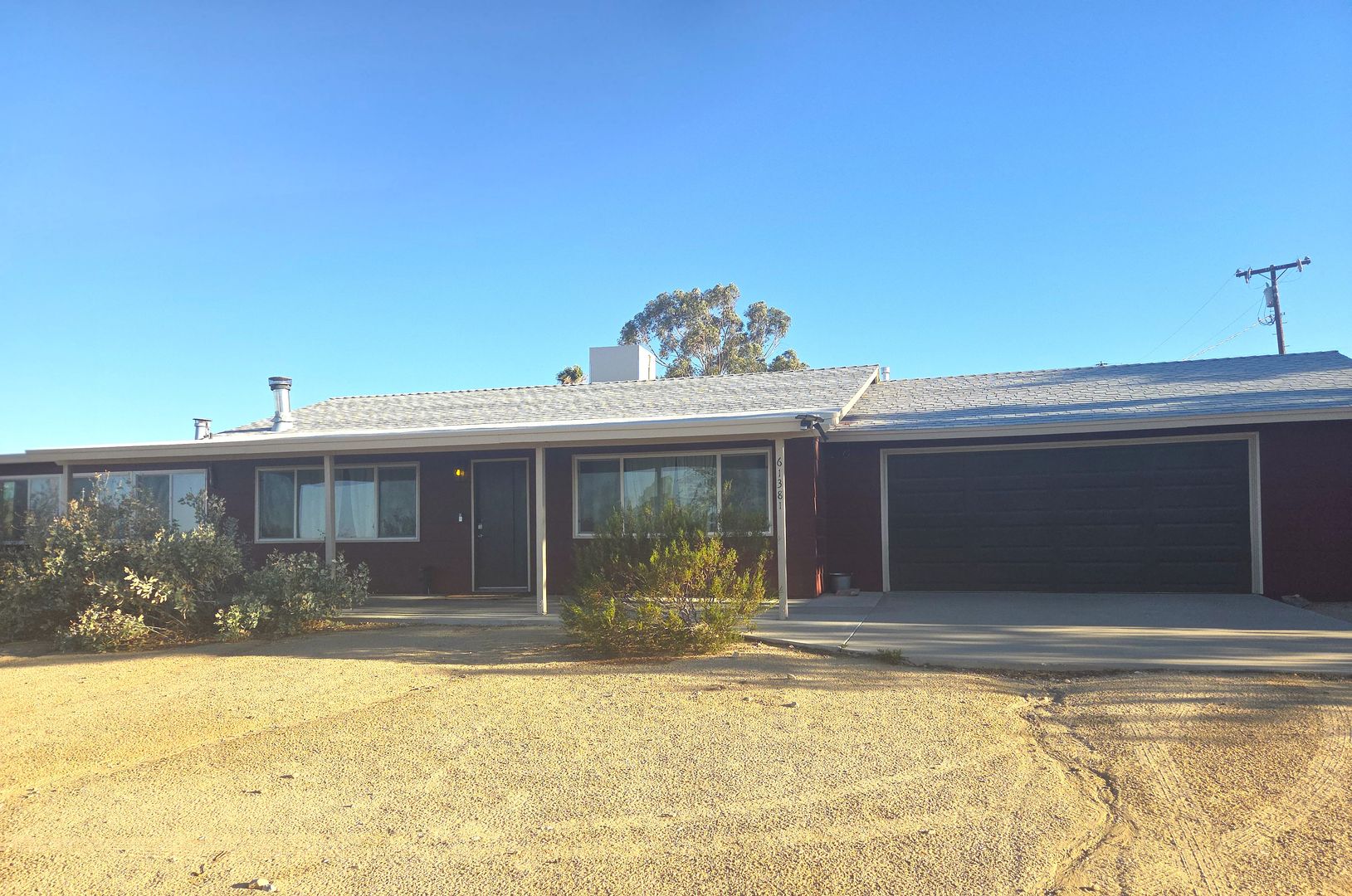 Joshua Tree House: 61381 Alta Mura Dr.