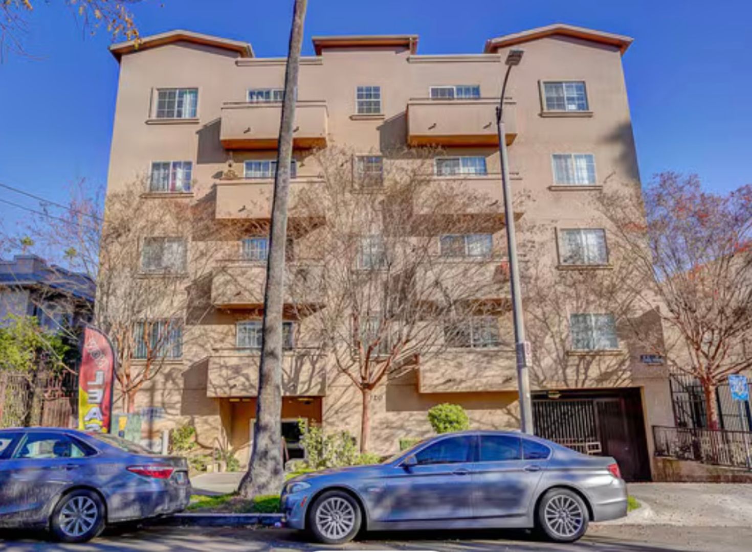 Los Angeles Apartment: 1720 Taft Ave