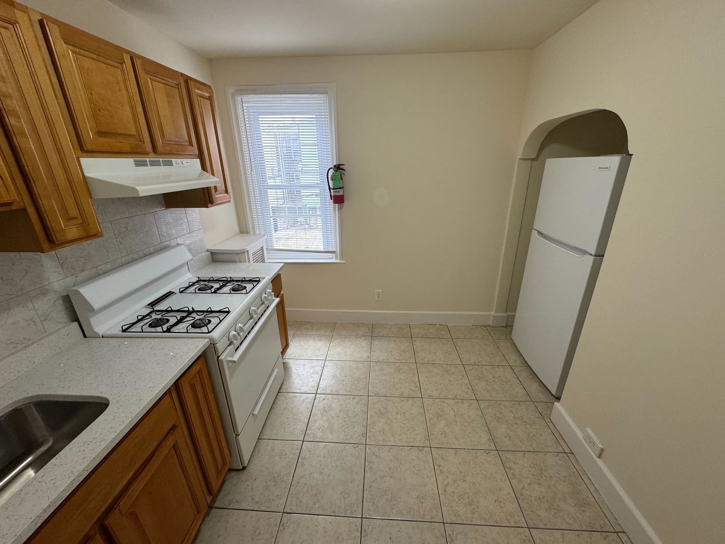 PHILADELPHIA Apartment: 1739 ROSELYN ST