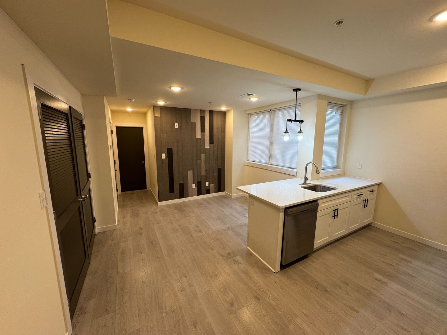 PHILADELPHIA Apartment: 918 N 48TH ST