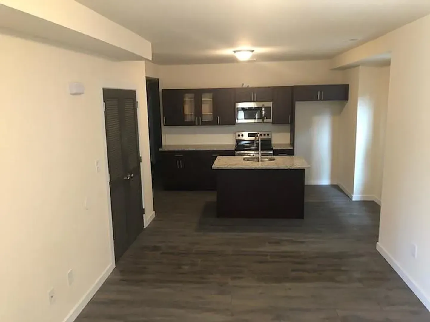 PHILADELPHIA Apartment: 5429 ANGORA TER