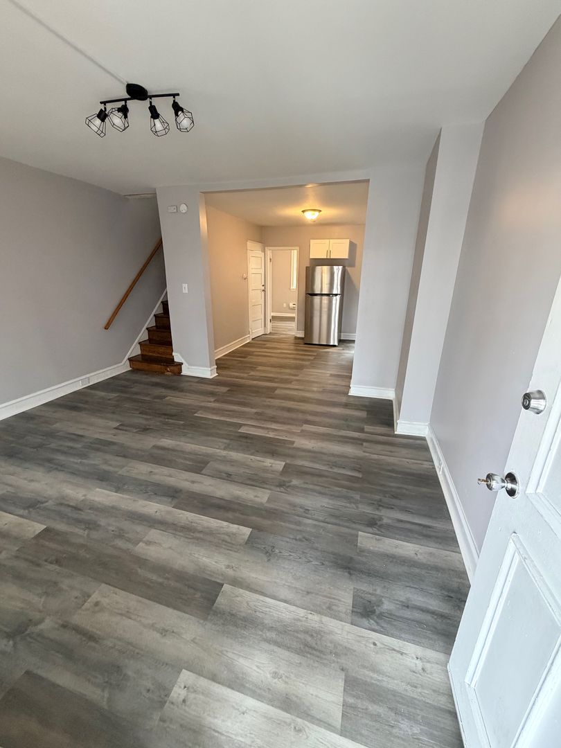 Philadelphia House: 4957 N Franklin