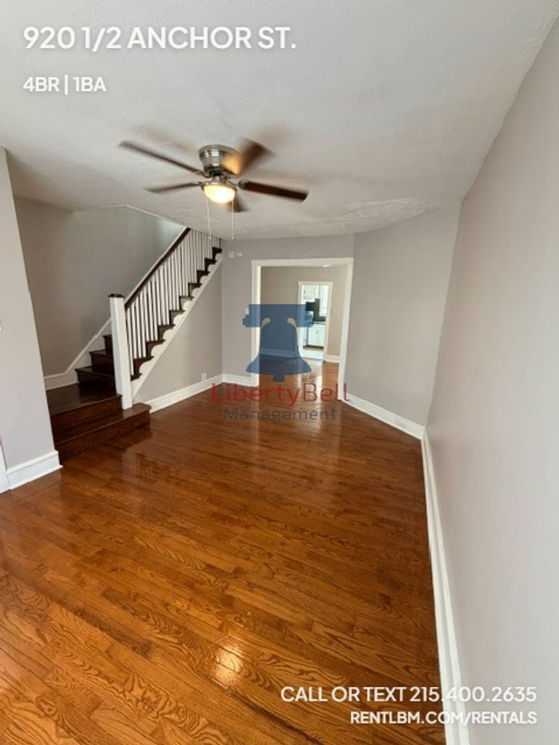 Philadelphia House: 920 1/2 Anchor Street