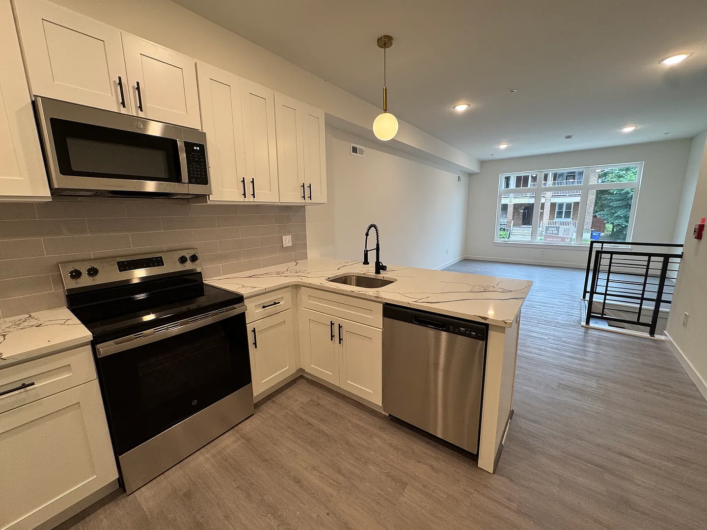 PHILADELPHIA Apartment: 5320 ANGORA TER