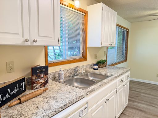 1 Bedroom with 1 Bath on Ground Floor with Washer & Dryer – photo 1