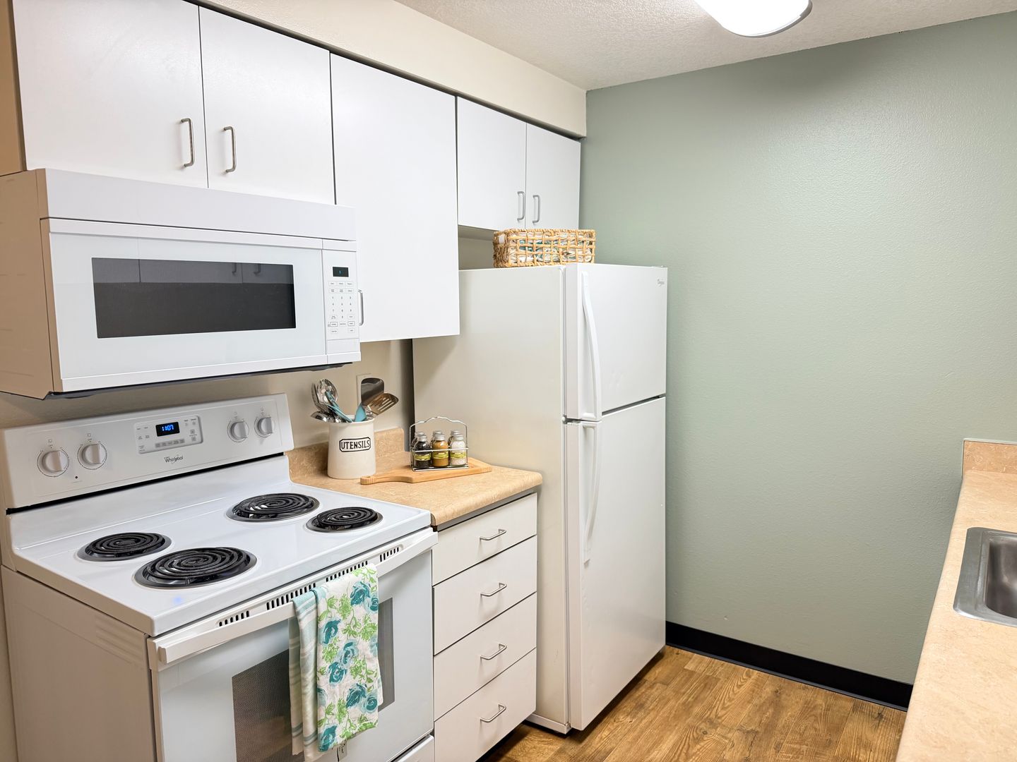 Milwaukie Apartment: 8057 SE Monroe Street