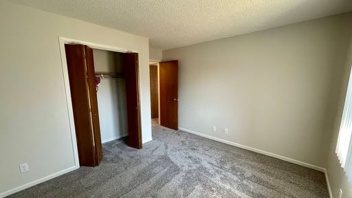 Large 2BR-1st Floor (Walk Out Patio) – photo 1