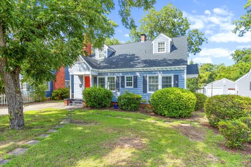 Spacious Living in Haymount! 3 Bedroom 2 Bath - Ready Now! – photo 1