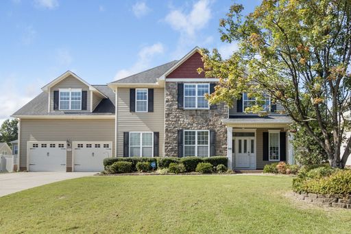 Beautiful 4 Bedroom, 3 Bathroom in Lexington Plantation!