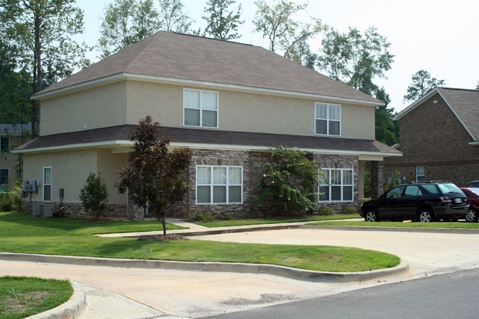 Auburn Apartment: Ross Park 3/3 Duplex