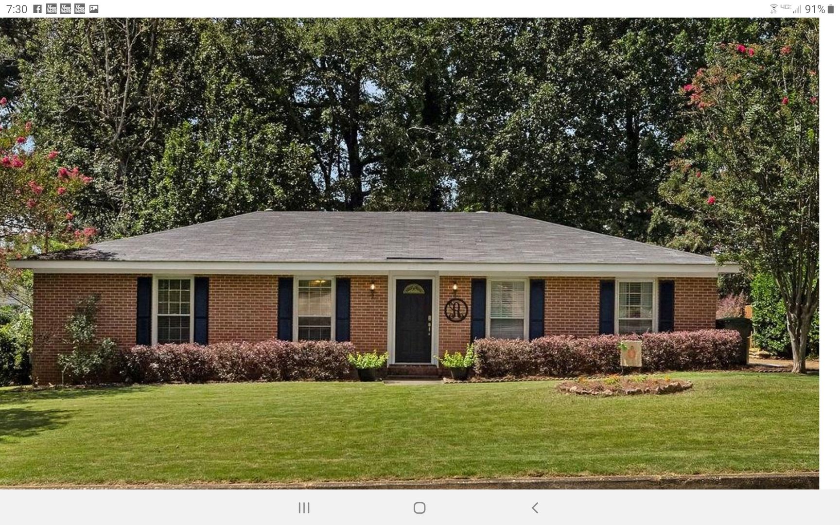 Auburn House: 635 Apache Street