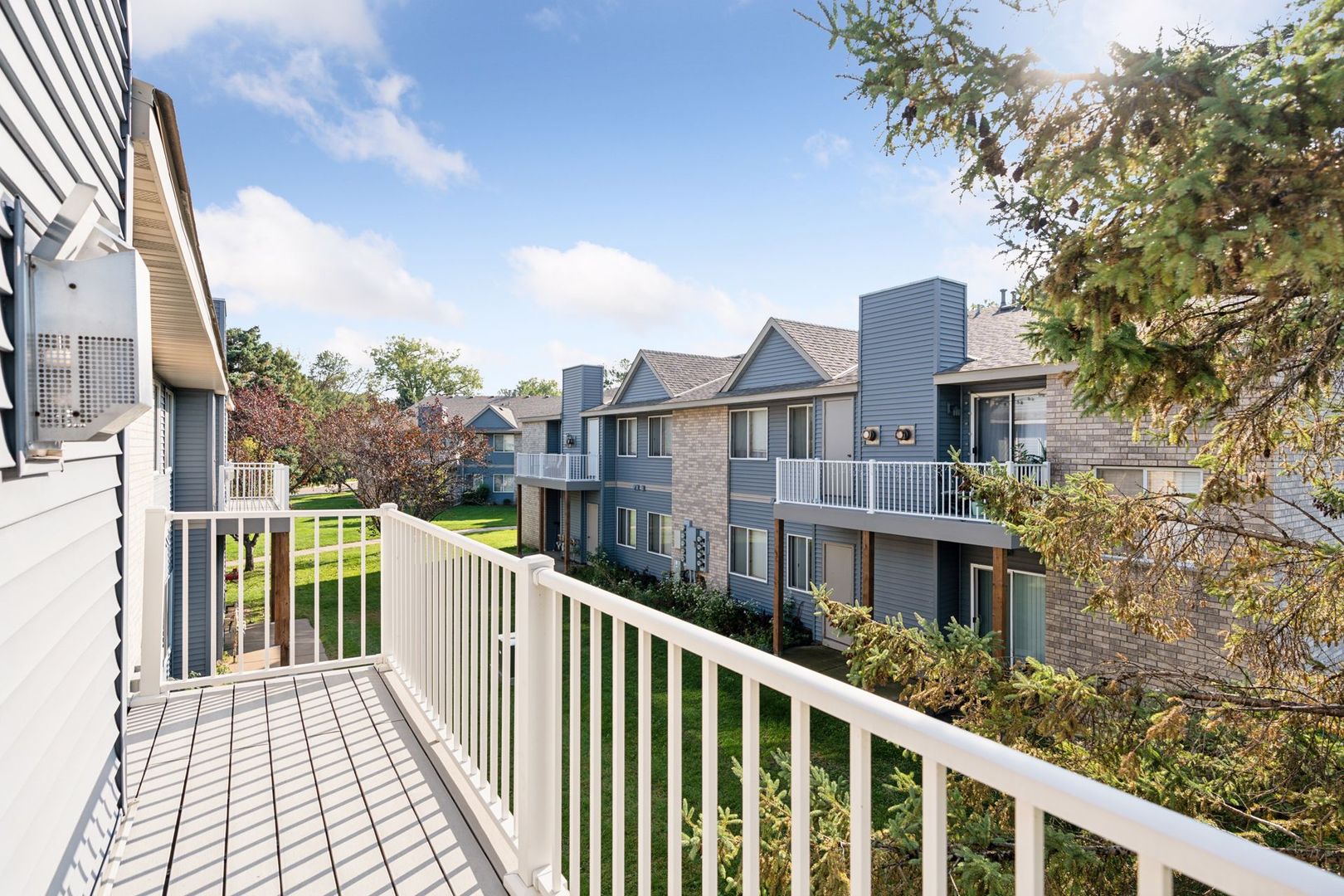 Coon Rapids Apartment: 660-685 106th Ln NW