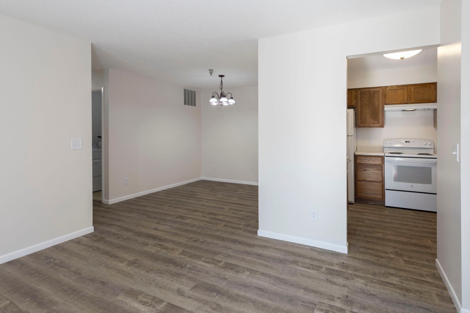 Coon Rapids Apartment: 660-685 106th Ln NW