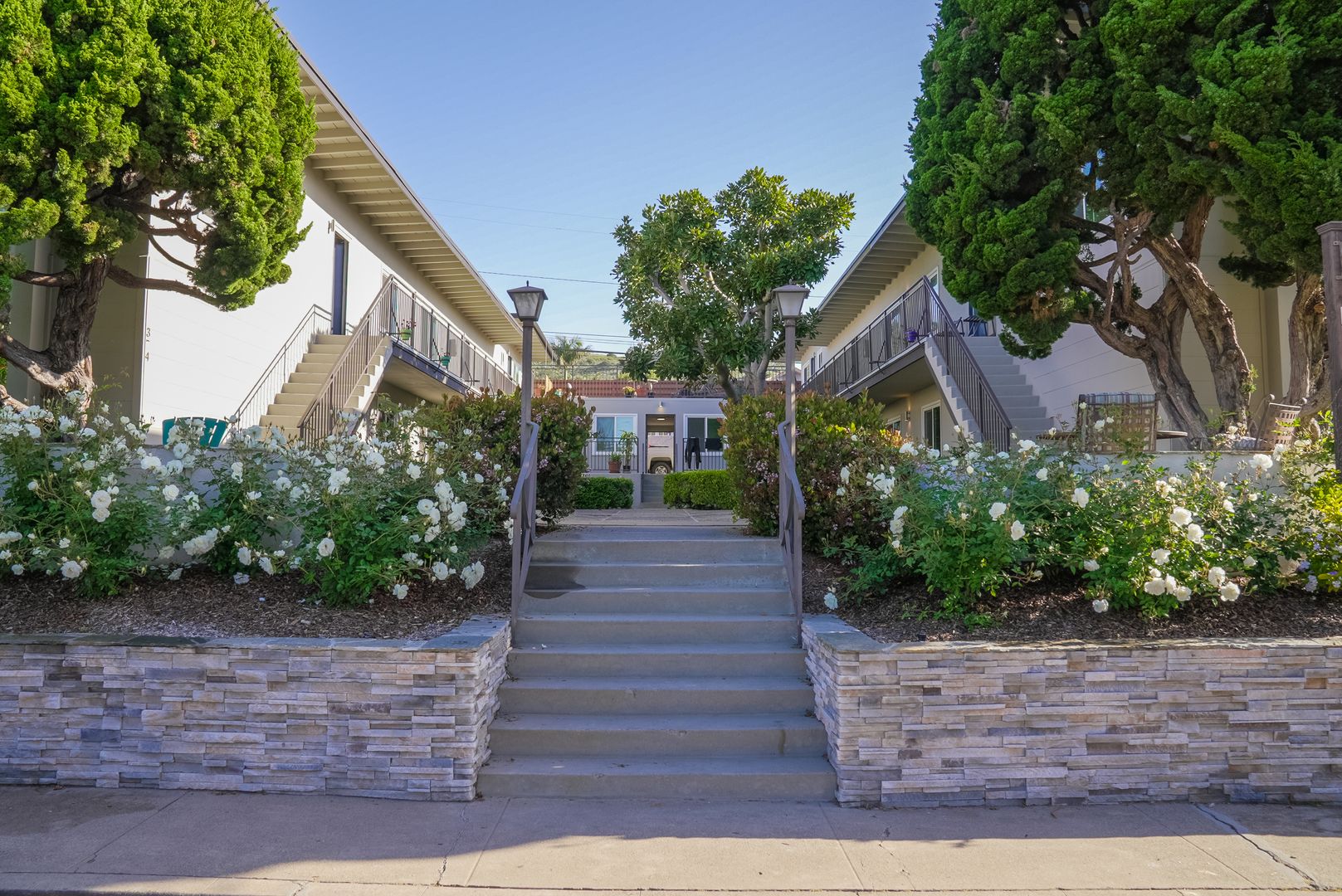 Laguna Beach Apartment: 374 Cypress Drive