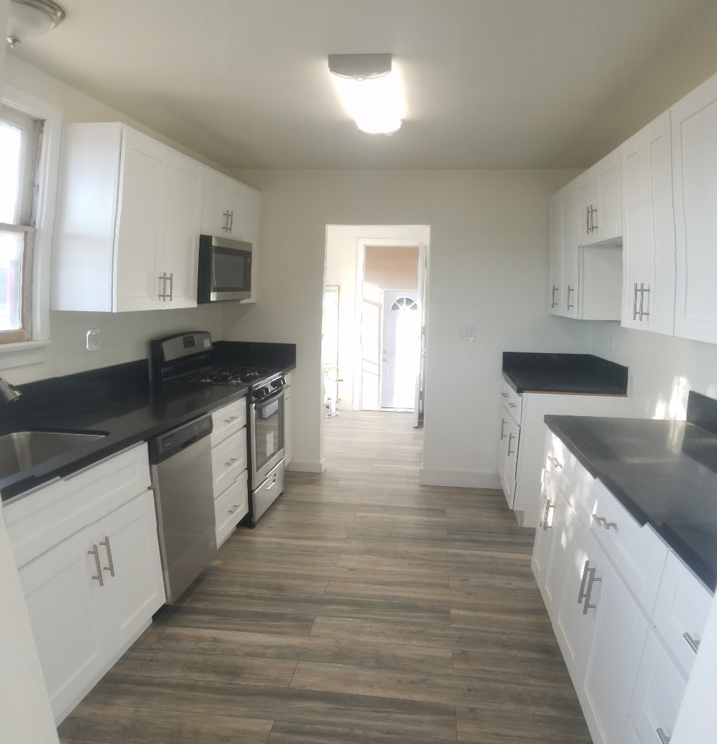 Garden Grove House: 12001 College Ave.