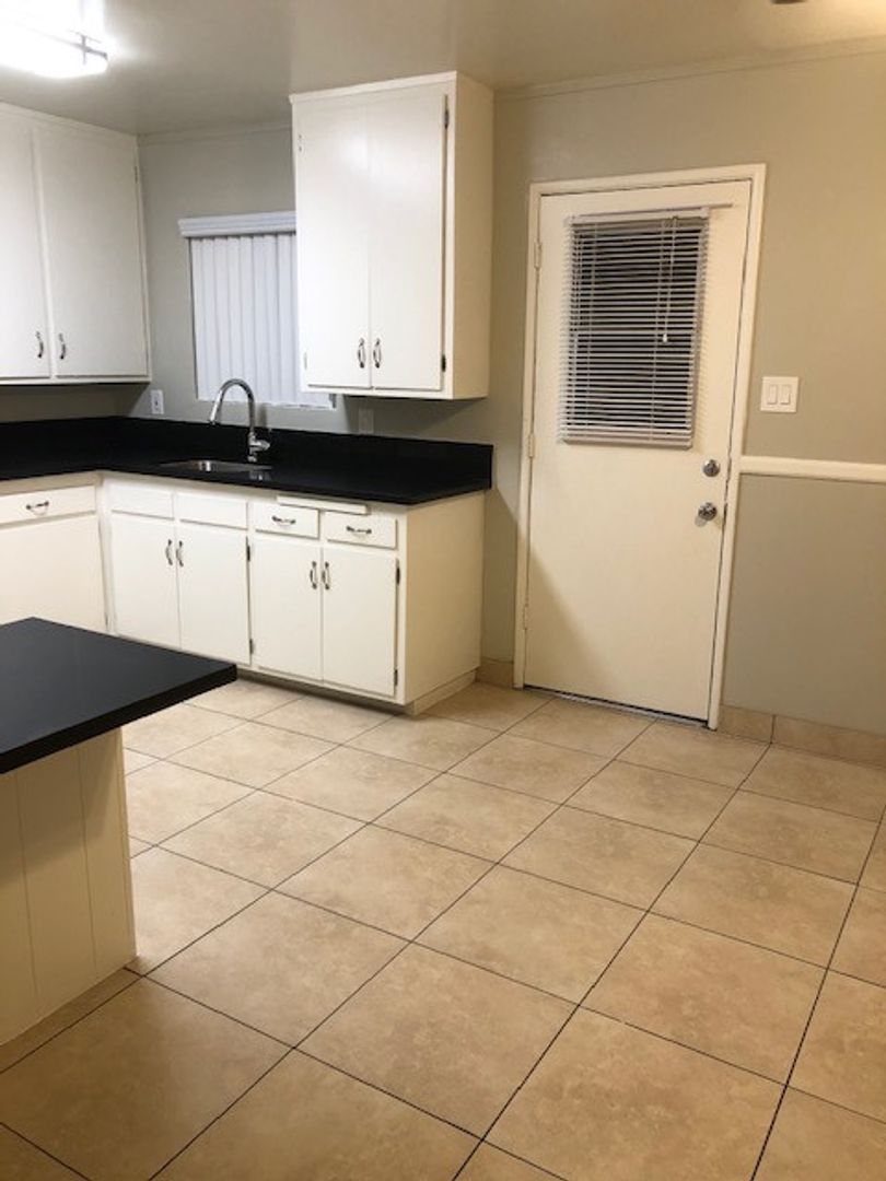 Bellflower Apartment: 9328-9334 Palm Street