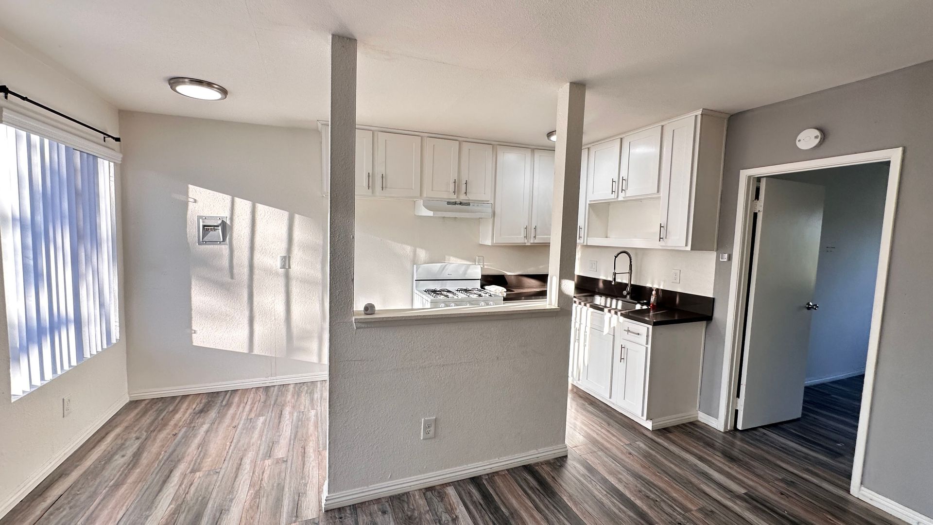 Garden Grove Apartment: 14222 Buena St.