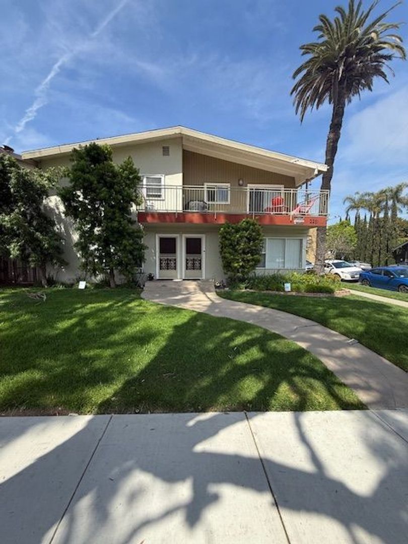 Long Beach Apartment: 2231 E. 1st Street