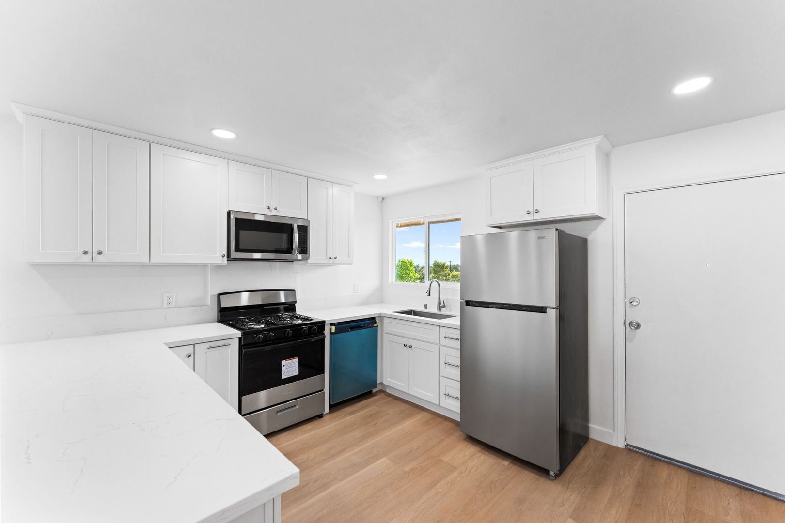 Santa Ana Apartment: 1635 W. Civic Center Dr.