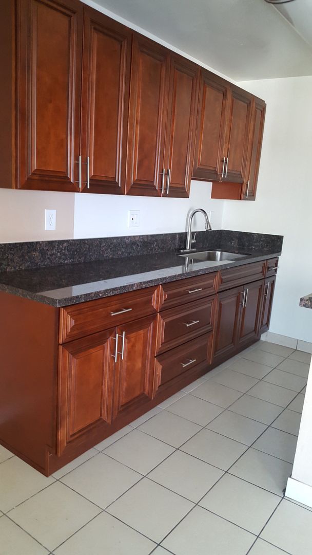 Anaheim Apartment: 525 & 533 S. East St.