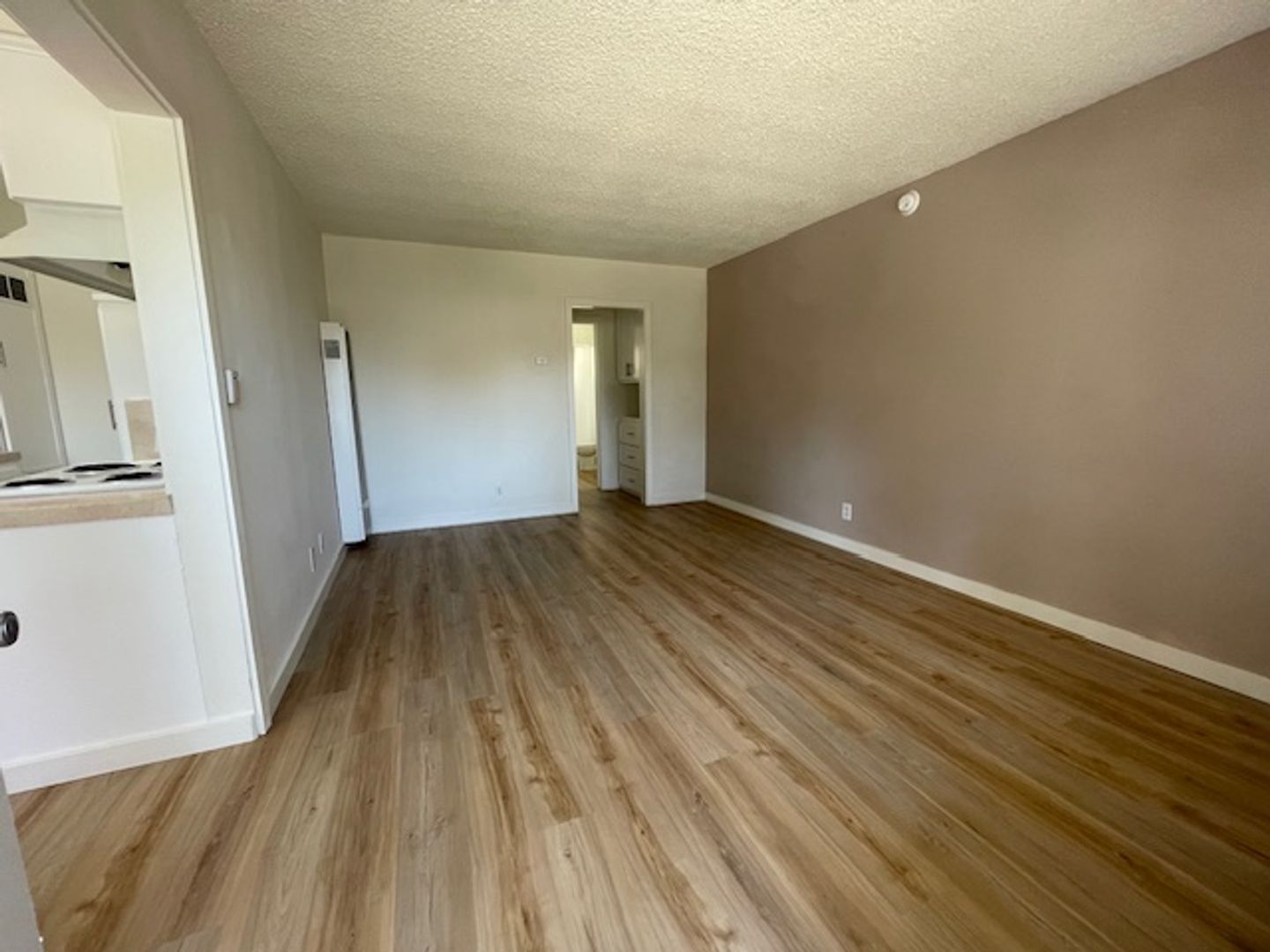Whittier Apartment: 7656 Pickering Ave.