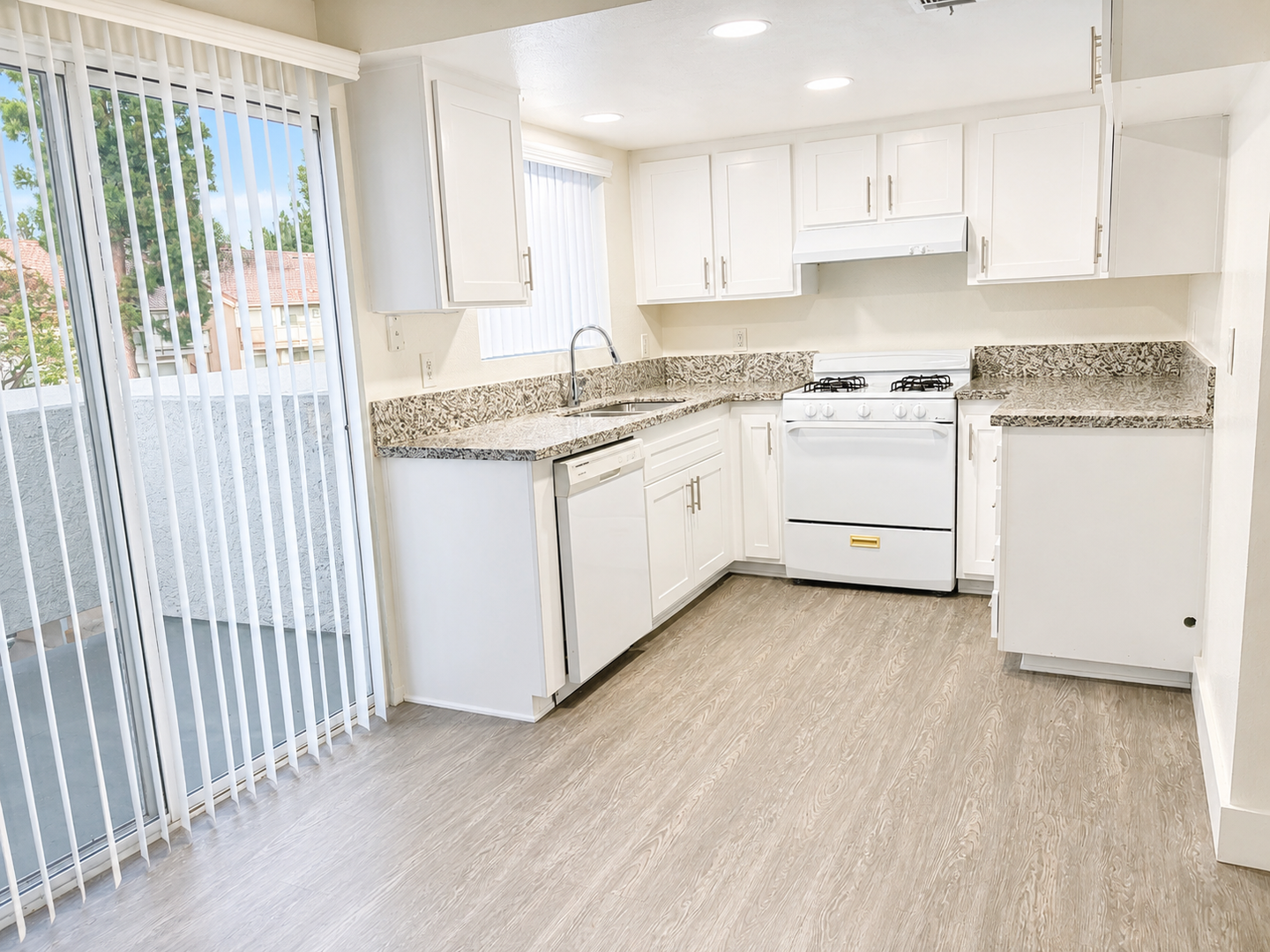 Placentia Apartment: 174 S. Van Buren St.